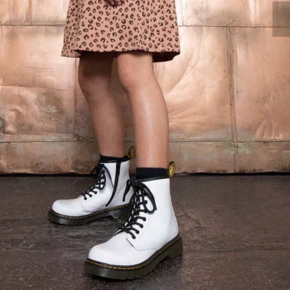 Little girls Dr. Martens white lace up boots - Picture 7 of 7
